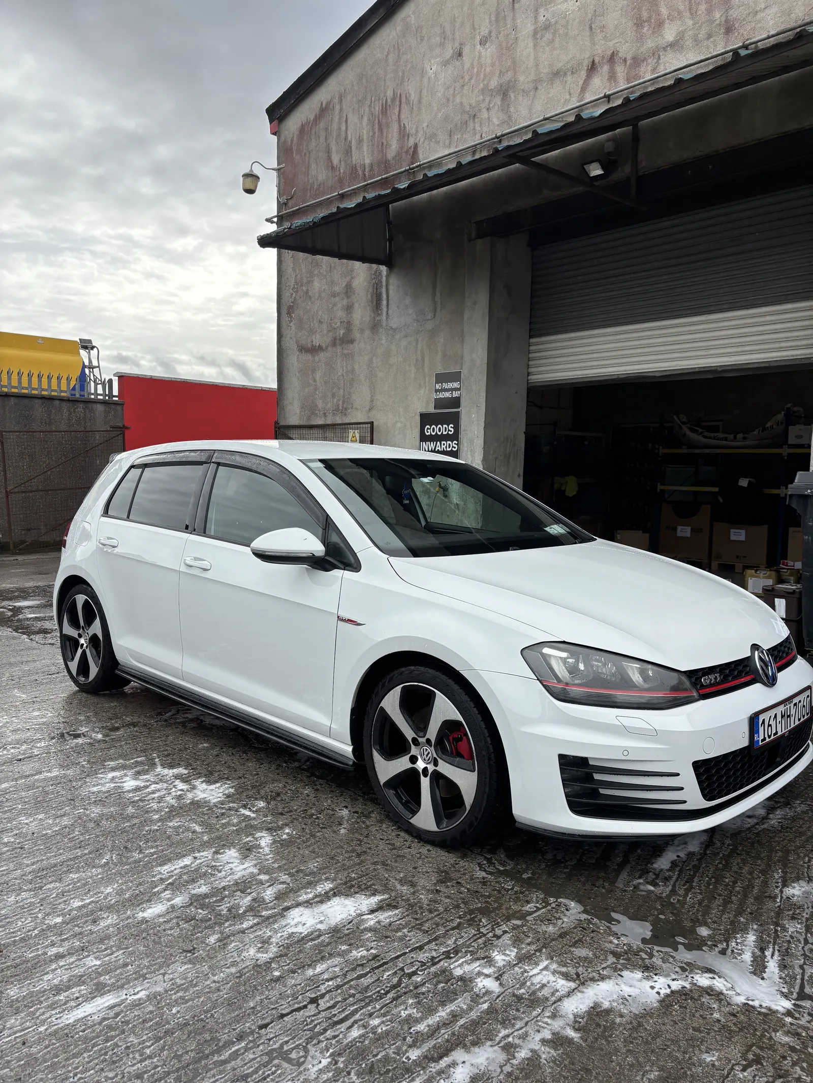 Ceramic coating gloss and protection